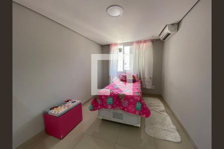 Casa à venda com 400m², 3 quartos e 2 vagas Casa à venda com 400m², 3 quartos e 2 vagasQuarto