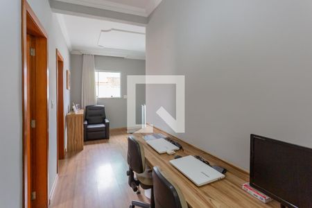 Casa à venda com 258m², 3 quartos e 3 vagasCorredor