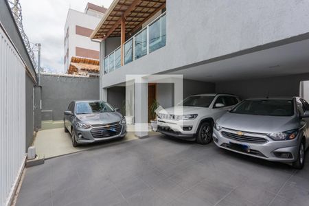 Casa à venda com 258m², 3 quartos e 3 vagasGaragem