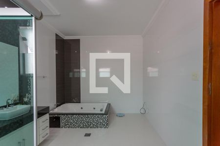 Casa à venda com 258m², 3 quartos e 3 vagasBanheiro da Suíte