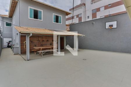 Casa à venda com 258m², 3 quartos e 3 vagasQuintal