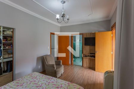 Casa à venda com 258m², 3 quartos e 3 vagasQuarto 3 - Suíte