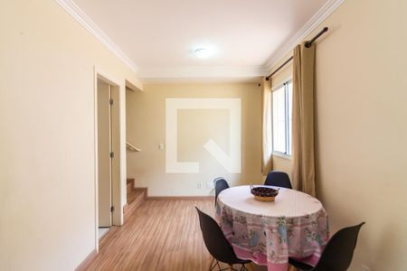 Sala  de casa de condomínio à venda com 2 quartos, 53m² em Quitaúna, Osasco