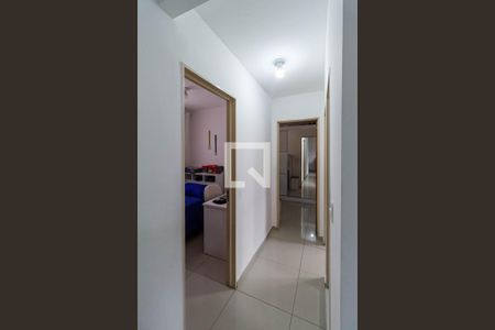 Corredor de apartamento à venda com 3 quartos, 61m² em Guarani, Belo Horizonte