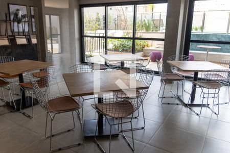 Apartamento para alugar com 43m², 2 quartos e 1 vaga Apartamento para alugar com 43m², 2 quartos e 1 vagaÁrea comum - Salão de festas