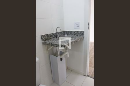 Apartamento para alugar com 43m², 2 quartos e 1 vaga Apartamento para alugar com 43m², 2 quartos e 1 vagaBanheiro