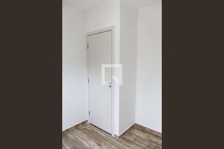 Quarto 1 de apartamento para alugar com 2 quartos, 43m² em Km 18, Osasco