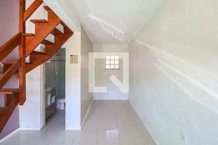 Sala de casa para alugar com 3 quartos, 75m² em Aberta dos Morros, Porto Alegre