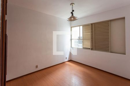 Apartamento à venda com 130m², 3 quartos e 1 vagaQuarto 3 - Suíte