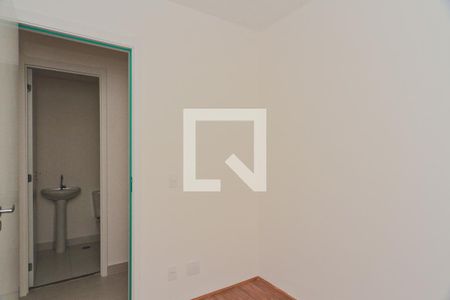 Quarto 1 de apartamento para alugar com 2 quartos, 32m² em Piqueri, São Paulo