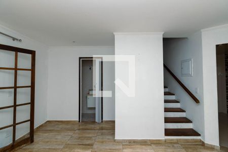 Sala de casa de condomínio à venda com 2 quartos, 60m² em Vila Araguaia, São Paulo