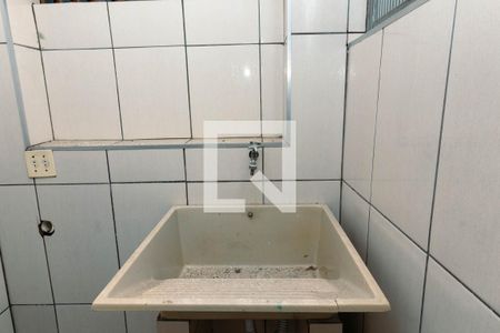 Casa de condomínio à venda com 60m², 2 quartos e 1 vagaÁrea de Serviço