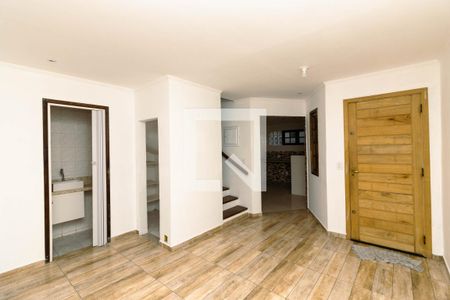 Sala de casa de condomínio à venda com 2 quartos, 60m² em Vila Araguaia, São Paulo