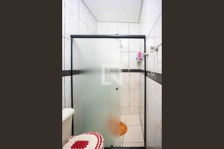 Banheiro Social de casa à venda com 5 quartos, 269m² em Taboão, Diadema
