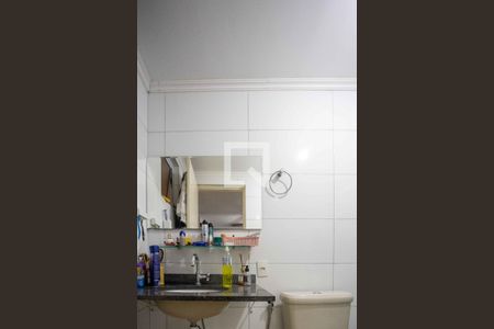 Banheiro da Suíte de casa à venda com 5 quartos, 200m² em Taboão, Diadema