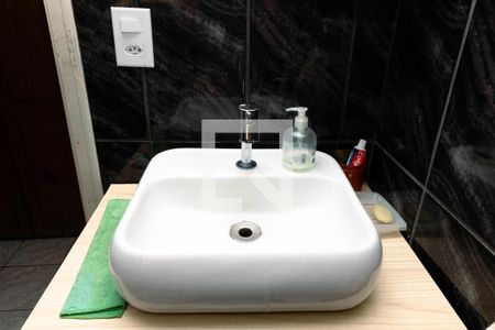 Casa à venda com 78m², 3 quartos e 1 vaga Casa à venda com 78m², 3 quartos e 1 vagaBanheiro