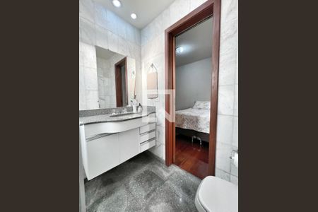 Banheiro Quarto de apartamento à venda com 4 quartos, 165m² em Santo Antônio, Belo Horizonte
