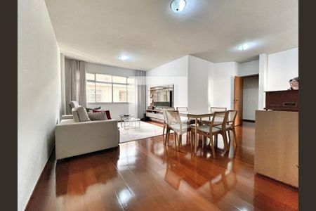 Apartamento à venda com 165m², 4 quartos e 2 vagasSala