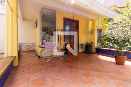 Casa à venda com 220m², 4 quartos e 2 vagasEdicula