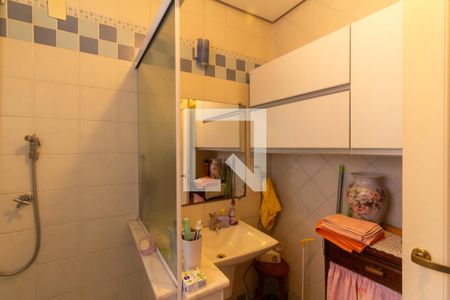 Casa à venda com 220m², 4 quartos e 2 vagasBanheiro