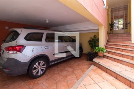 Casa à venda com 220m², 4 quartos e 2 vagasEntrada