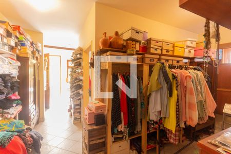 Casa à venda com 220m², 4 quartos e 2 vagasCloset do quarto 1