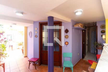 Casa à venda com 220m², 4 quartos e 2 vagasEdicula