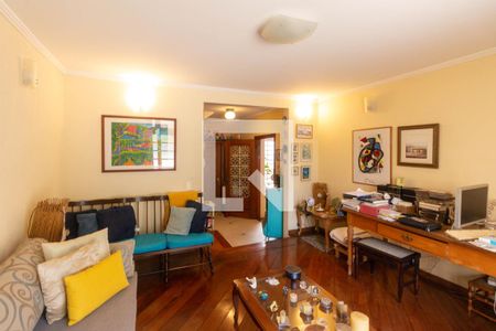 Sala de casa à venda com 4 quartos, 220m² em Vila Mariana, São Paulo