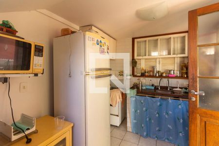 Casa à venda com 220m², 4 quartos e 2 vagasEdicula