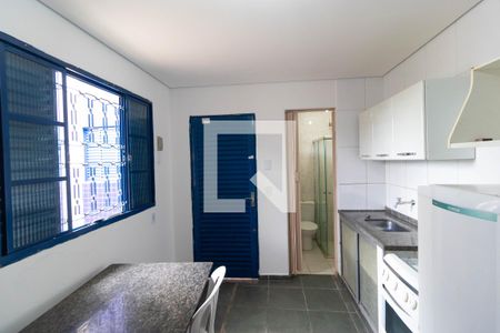 Studio para alugar com 25m², 1 quarto e 1 vagaKitnet