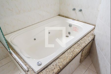 Casa à venda com 248m², 4 quartos e 4 vagasBanheiro da Suíte 3