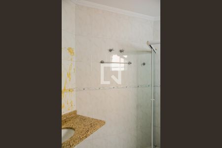 Casa à venda com 248m², 4 quartos e 4 vagasBanheiro da Suíte 2