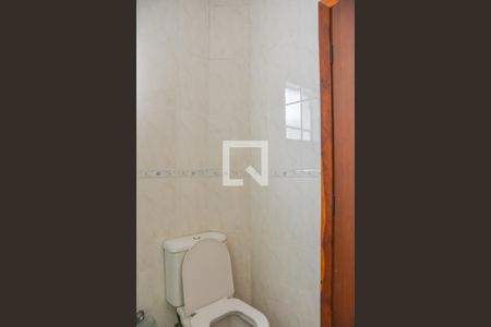 Casa à venda com 248m², 4 quartos e 4 vagasBanheiro da Suíte 2