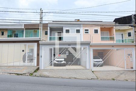 Casa à venda com 248m², 4 quartos e 4 vagasFachada