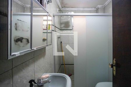 Banheiro de casa à venda com 7 quartos, 250m² em Taboão, Diadema