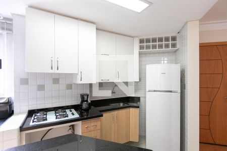 Apartamento para alugar com 34m², 1 quarto e sem vaga Apartamento para alugar com 34m², 1 quarto e sem vagaCozinha - Armários