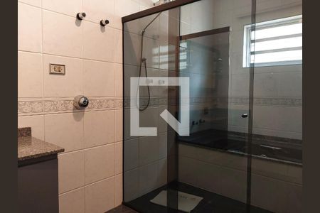 Casa à venda com 200m², 3 quartos e 4 vagasBanheiro da Suíte
