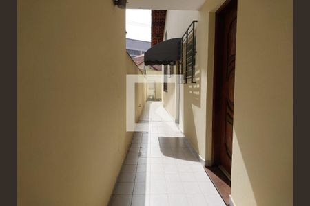 Casa à venda com 200m², 3 quartos e 4 vagasCorredor