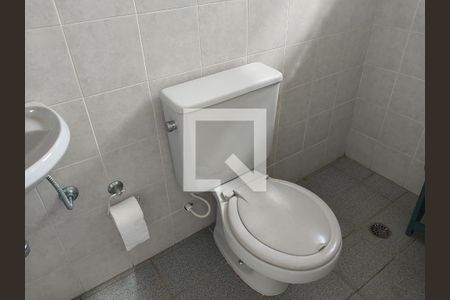 Casa à venda com 200m², 3 quartos e 4 vagasBanheiro de Serviço