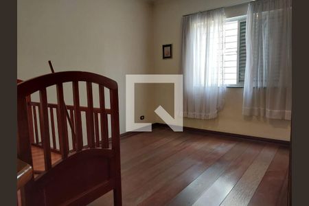 Casa à venda com 200m², 3 quartos e 4 vagasSuíte