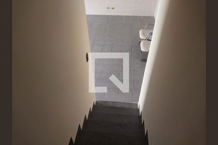 Casa à venda com 200m², 3 quartos e 4 vagasEscada 