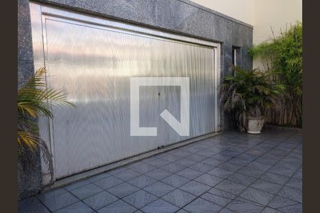 Casa à venda com 200m², 3 quartos e 4 vagasGaragem