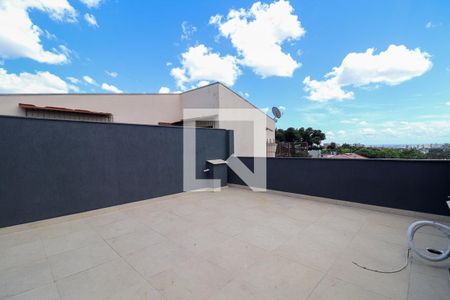 Casa à venda com 210m², 3 quartos e 4 vagasTerraço frente