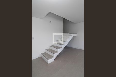 Sala de casa à venda com 3 quartos, 210m² em Chácara das Pedras, Porto Alegre