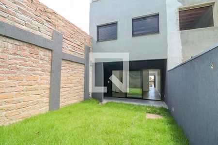 Casa à venda com 210m², 3 quartos e 4 vagasQuintal