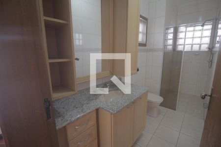 Casa para alugar com 575m², 5 quartos e 4 vagasBanheiro 1