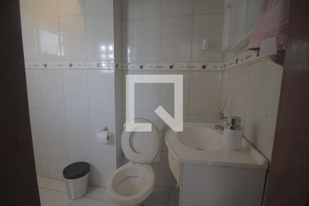 Casa para alugar com 575m², 5 quartos e 4 vagasBanheiro 2