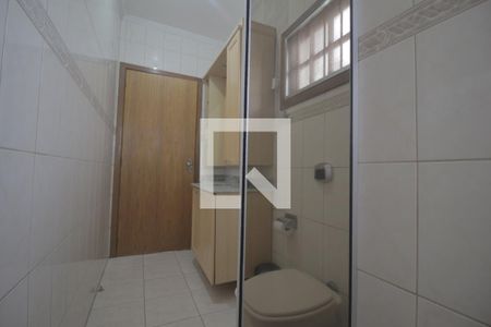 Casa para alugar com 575m², 5 quartos e 4 vagasBanheiro 1