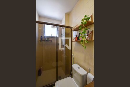 Apartamento à venda com 180m², 3 quartos e 2 vagas Apartamento à venda com 180m², 3 quartos e 2 vagasBanheiro Social