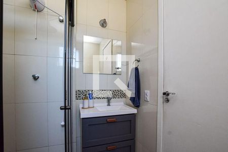 Apartamento à venda com 180m², 3 quartos e 2 vagas Apartamento à venda com 180m², 3 quartos e 2 vagasBanheiro da Suíte 1